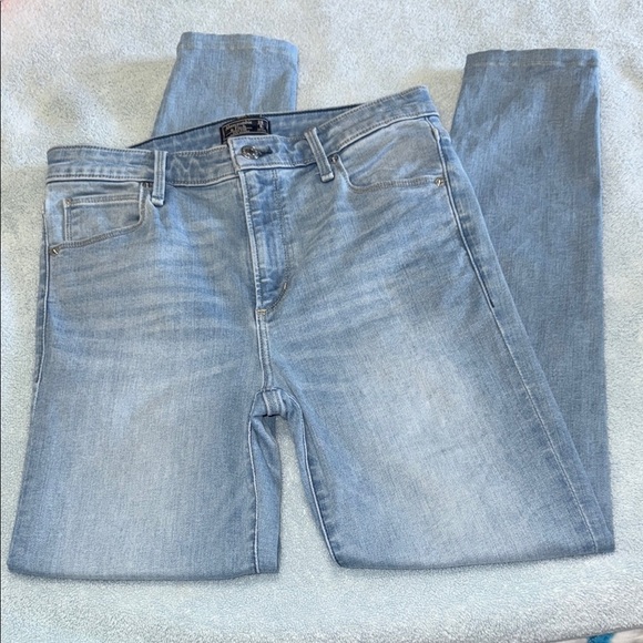 Women Light Blue Jeans - Picture 1 of 6